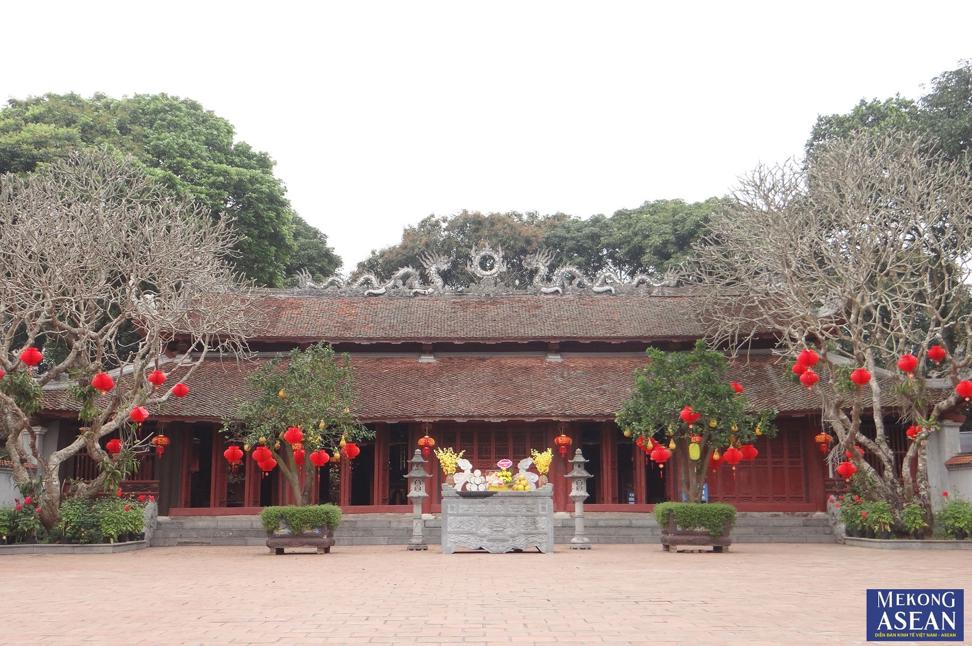 Hiện Văn miếu Mao Điền thờ đức thánh Khổng Tử và phối thờ 8 vị đại khoa tiêu biểu cho các triều đại, các lĩnh vực là người con quê hương Hải Dương và các danh nhân có liên quan sâu sắc với lịch sử, văn hóa Hải Dương.