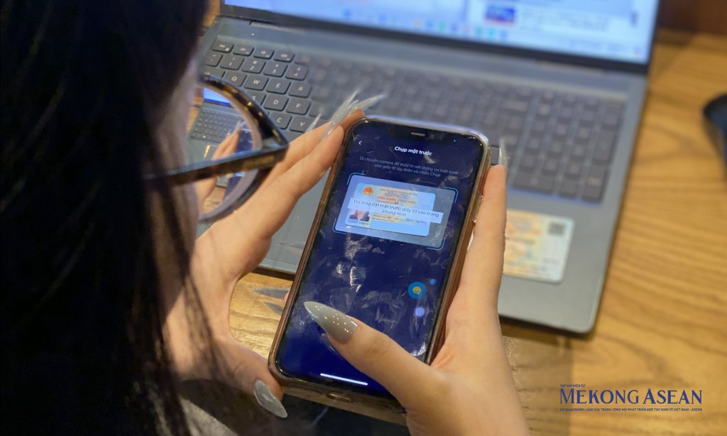 Từ 15/4, những thuê bao di động nào có nguy cơ bị khoá SIM?