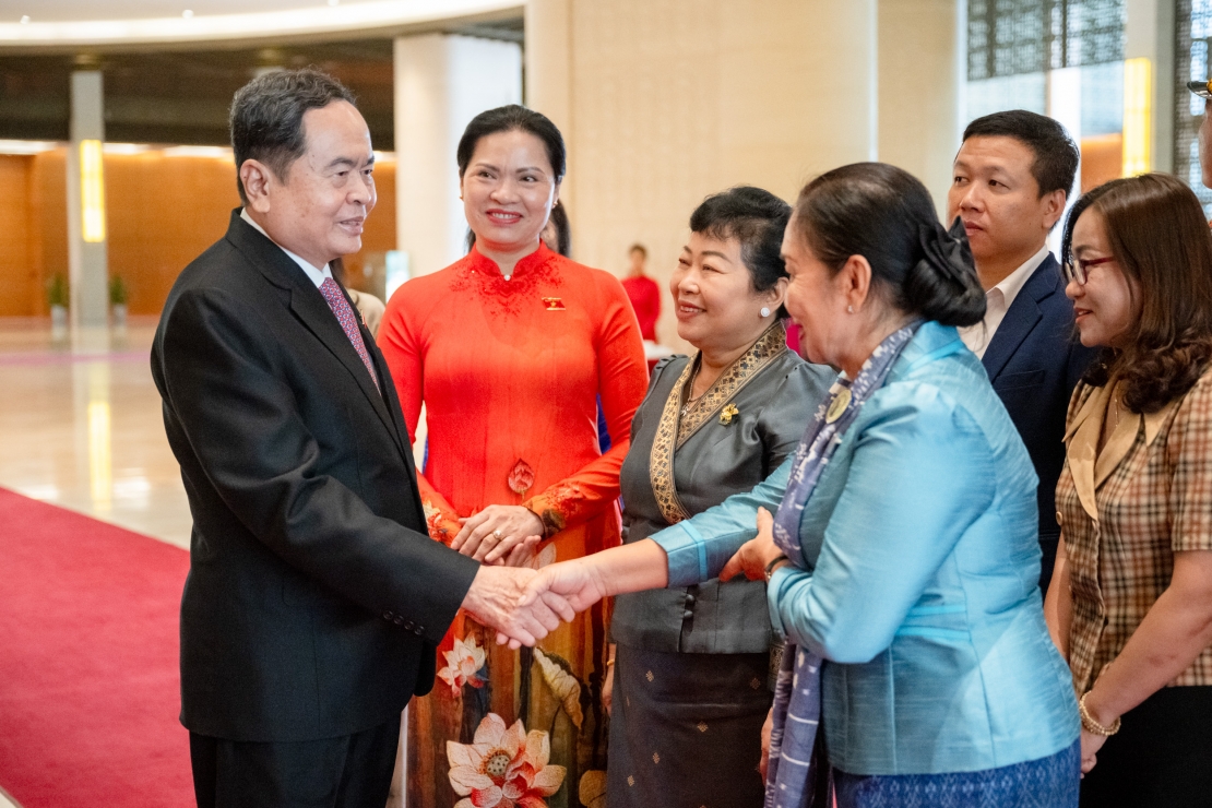 Chủ tịch Quốc hội Trần Thanh Mẫn tiếp đoàn đại biểu Hội Phụ nữ Lào và Campuchia