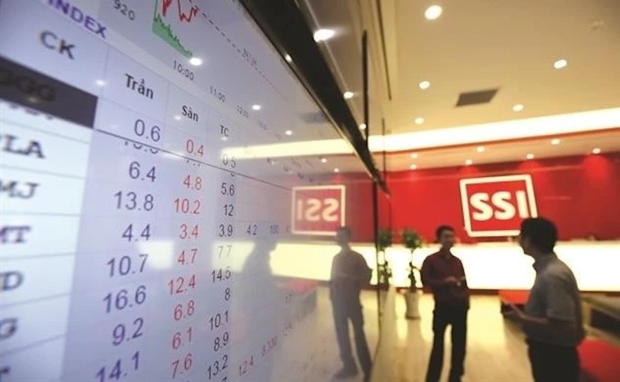 SSI lấy lại 'ngôi vương' vốn điều lệ từ TCBS SSI lấy lại 'ngôi vương' vốn điều lệ từ TCBS