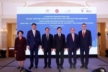 Standard Chartered hợp tác với 3 công ty thúc đẩy kinh doanh giữa Việt Nam và Hong Kong