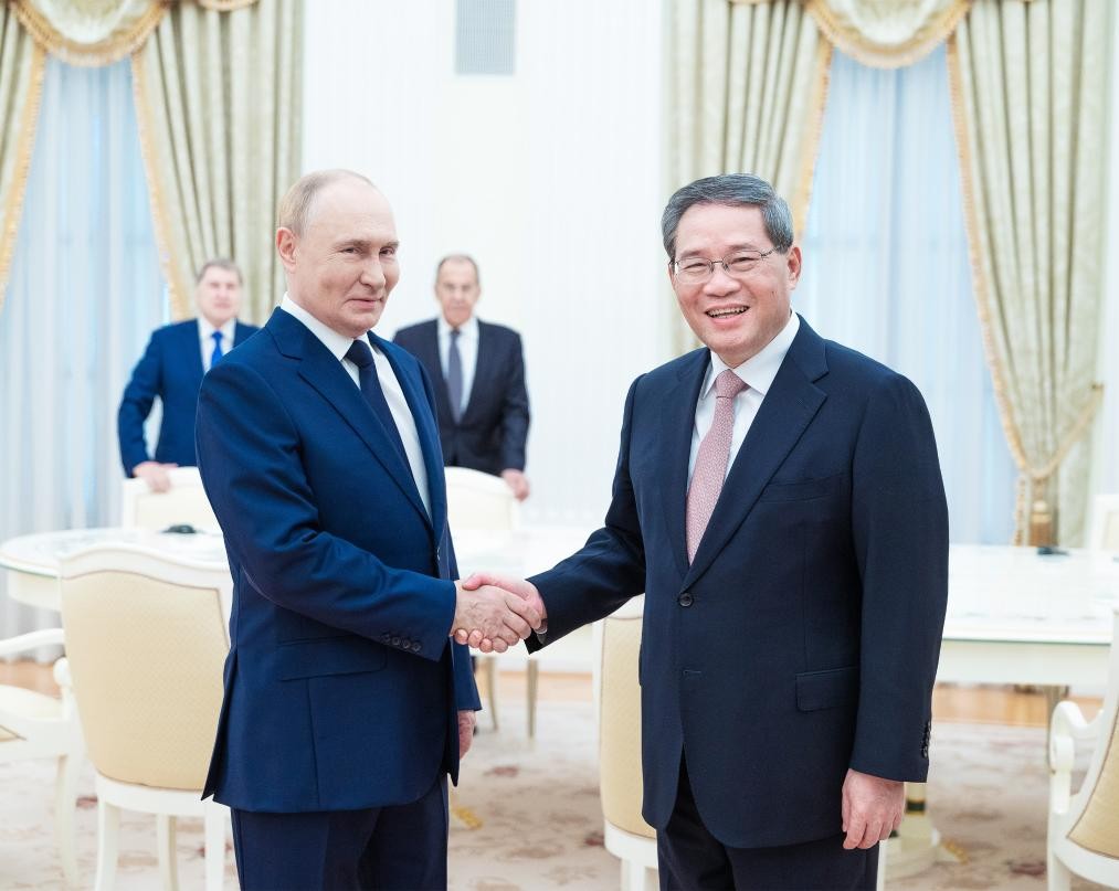 Thủ tướng Trung Quốc hội đàm với Tổng thống Nga Putin