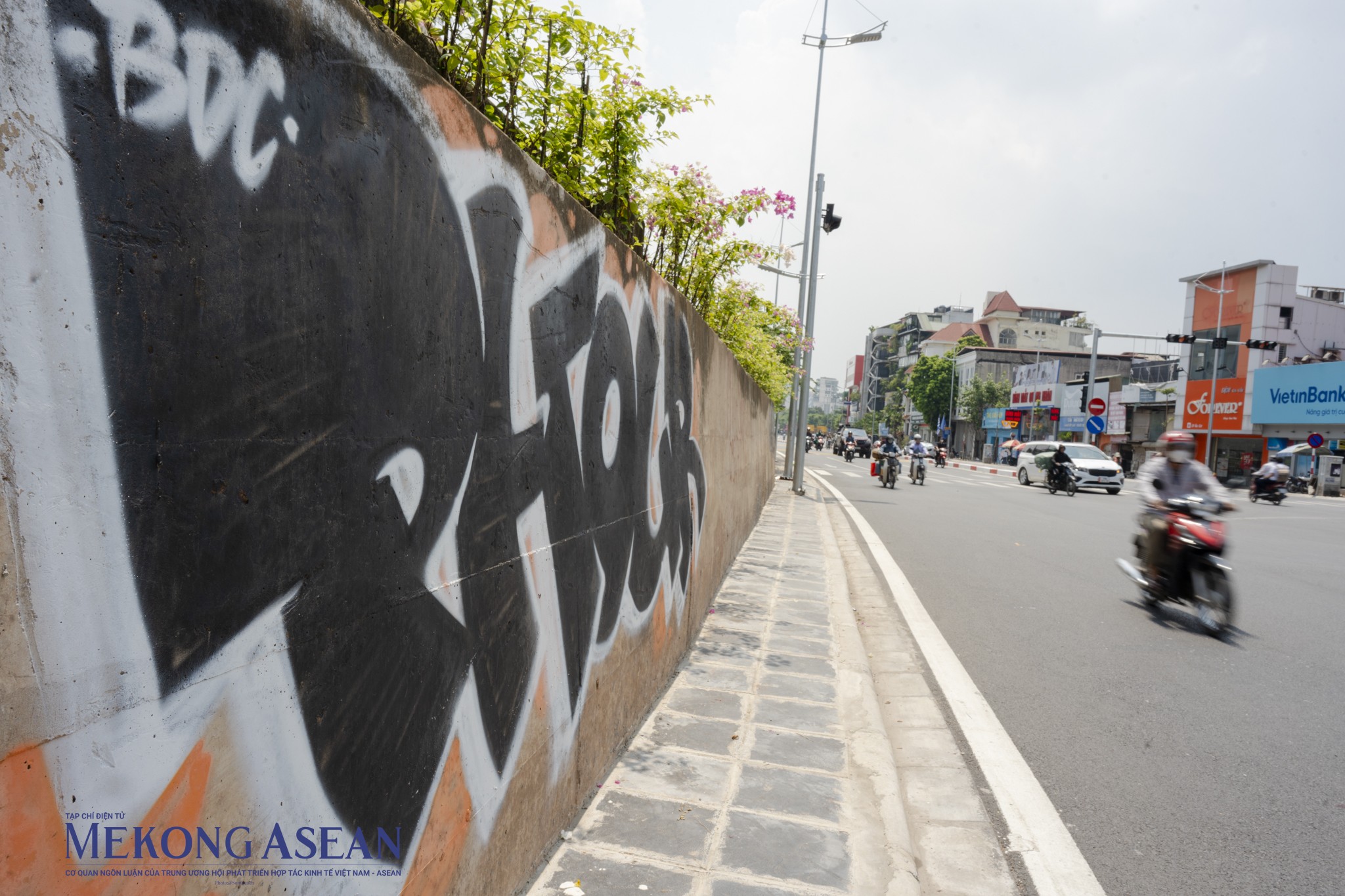 Hà Nội: Diện mạo dự án mở rộng đường Âu Cơ - Nghi Tàm sắp về đích Hà Nội: Diện mạo dự án mở rộng đường Âu Cơ - Nghi Tàm sắp về đích