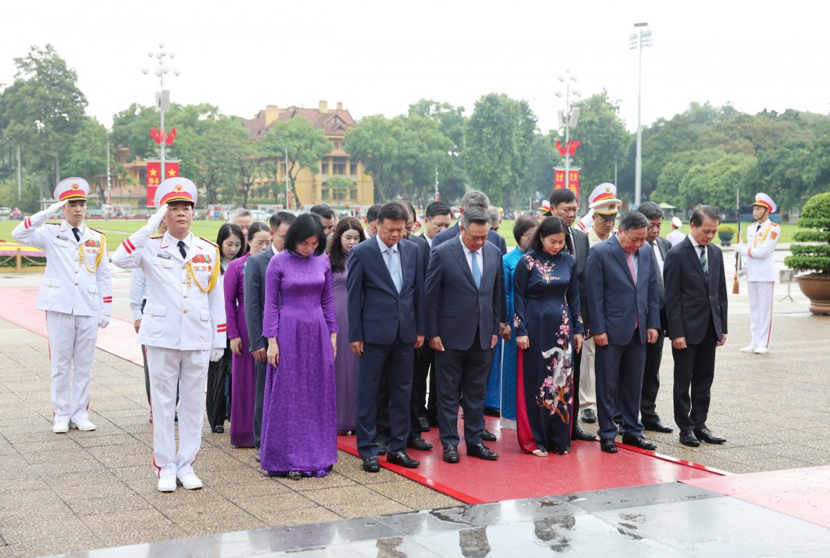 Lãnh đạo Đảng, Nhà nước vào Lăng viếng Chủ tịch Hồ Chí Minh nhân dịp Quốc khánh