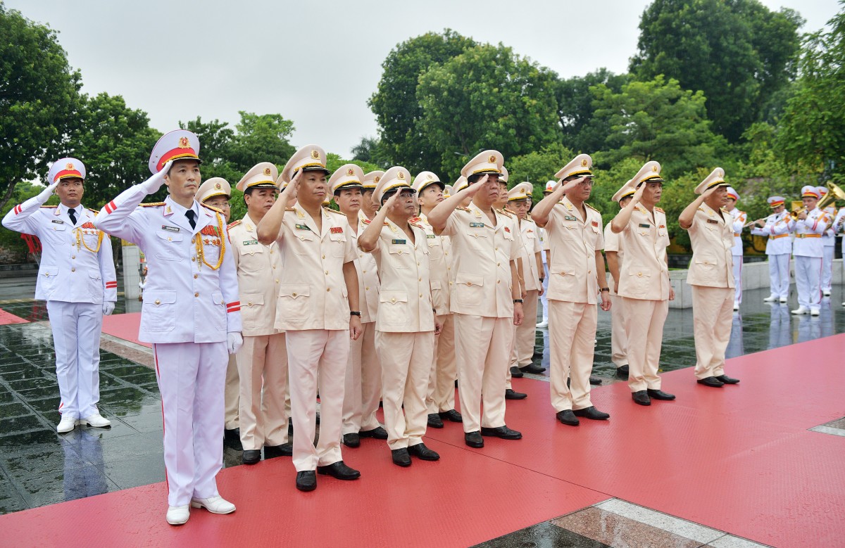 Lãnh đạo Đảng, Nhà nước vào Lăng viếng Chủ tịch Hồ Chí Minh nhân dịp Quốc khánh