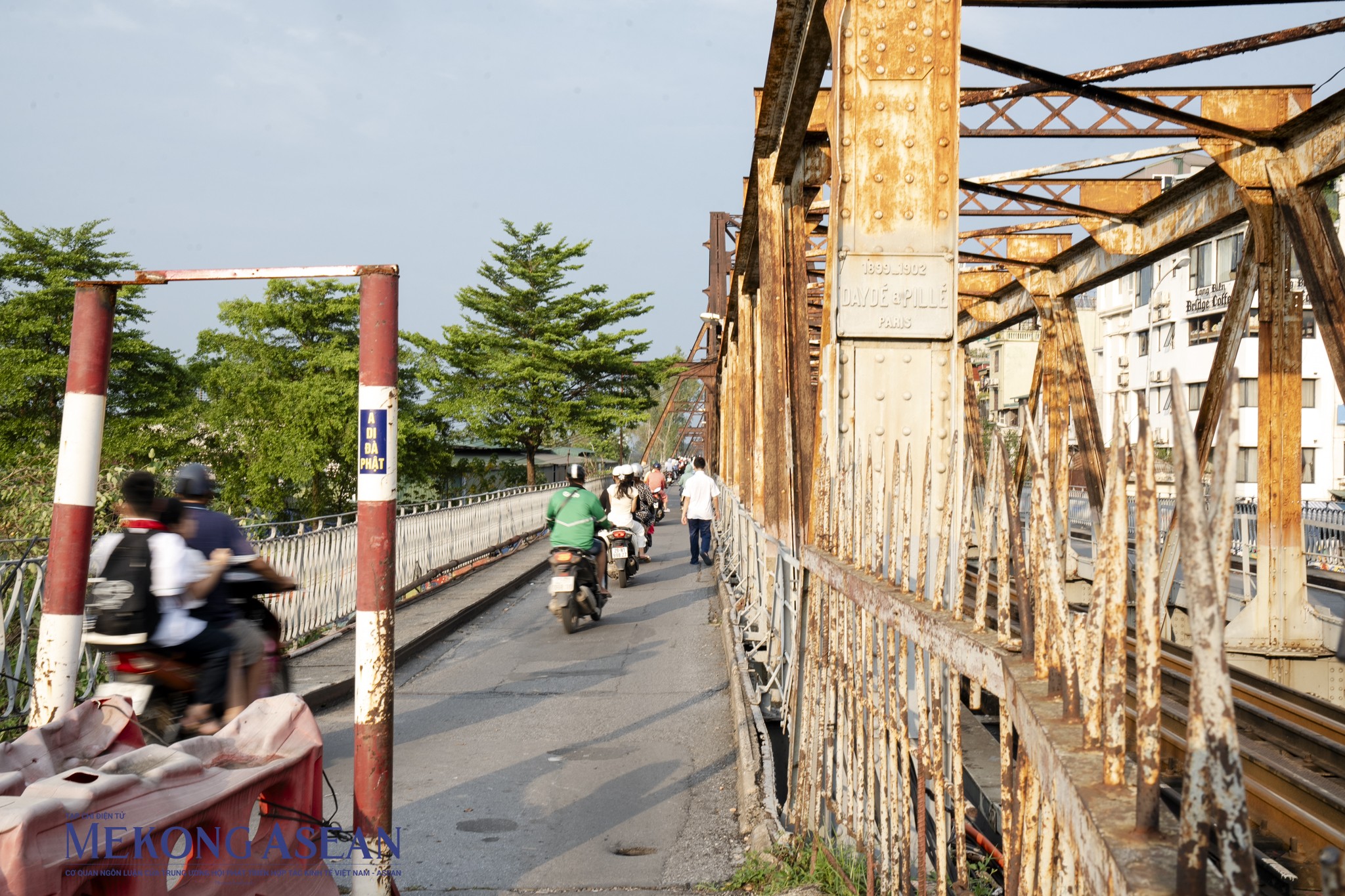 Hà Nội: Giao thông bình thường trở lại trên cầu Long Biên