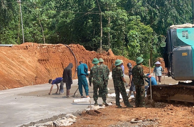 Lào Cai: Hoàn thành 25 căn nhà tạm cho người dân Làng Nủ vào ngày 21/9