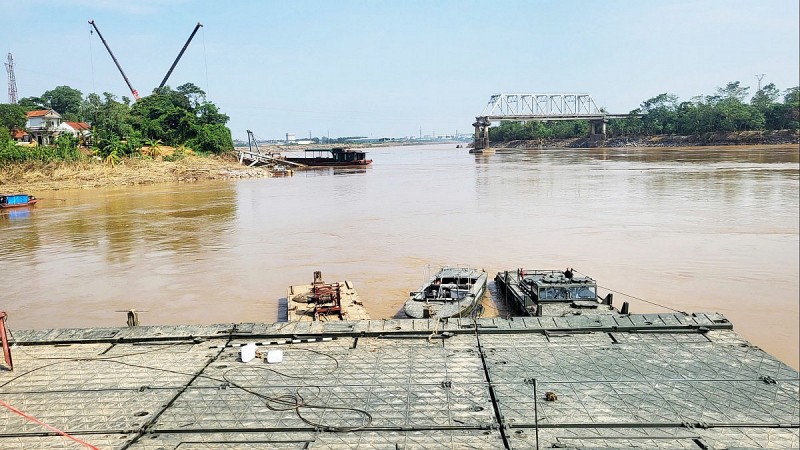 Duyệt gấp hơn 9 tỷ đồng phục vụ trục vớt cầu Phong Châu, Phú Thọ