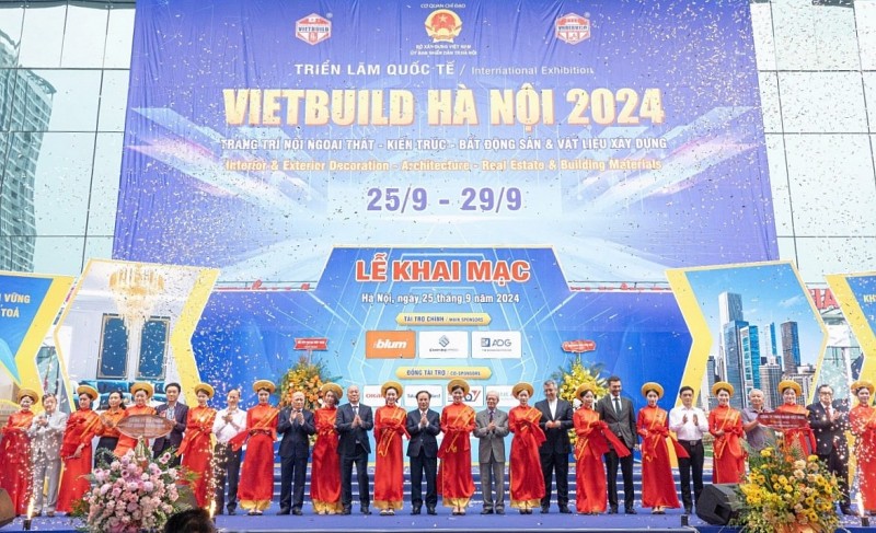 Hơn 1.200 gian hàng tham gia triển lãm Vietbuild 2024 lần thứ 3 tại Hà Nội