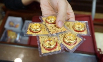 Giá vàng mất thêm gần 3 triệu đồng/lượng, lùi về mốc 136 triệu đồng