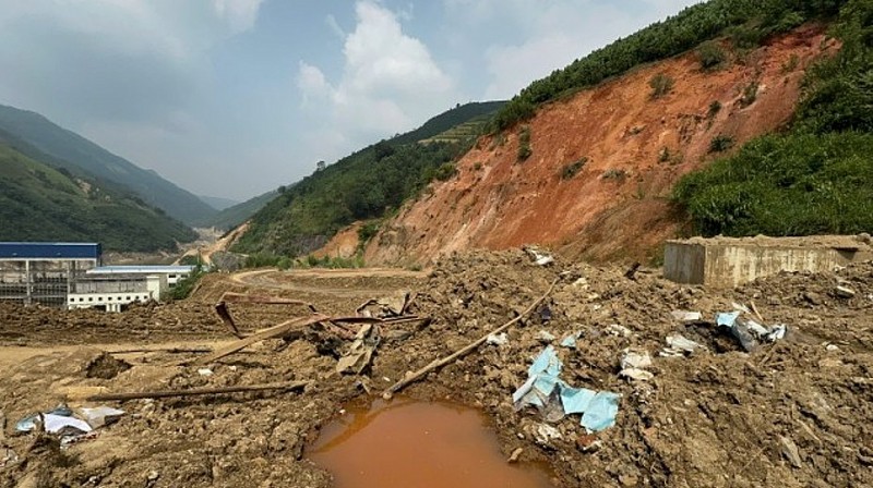 SHB cùng Thuỷ  điện Nậm Lúc khắc phục thiệt  hại sau cơn bão