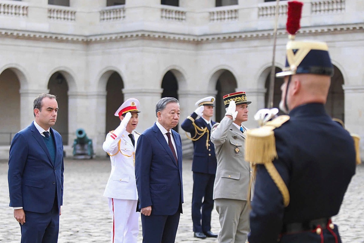 Lễ đón trọng thể Tổng Bí thư, Chủ tịch nước Tô Lâm thăm Pháp