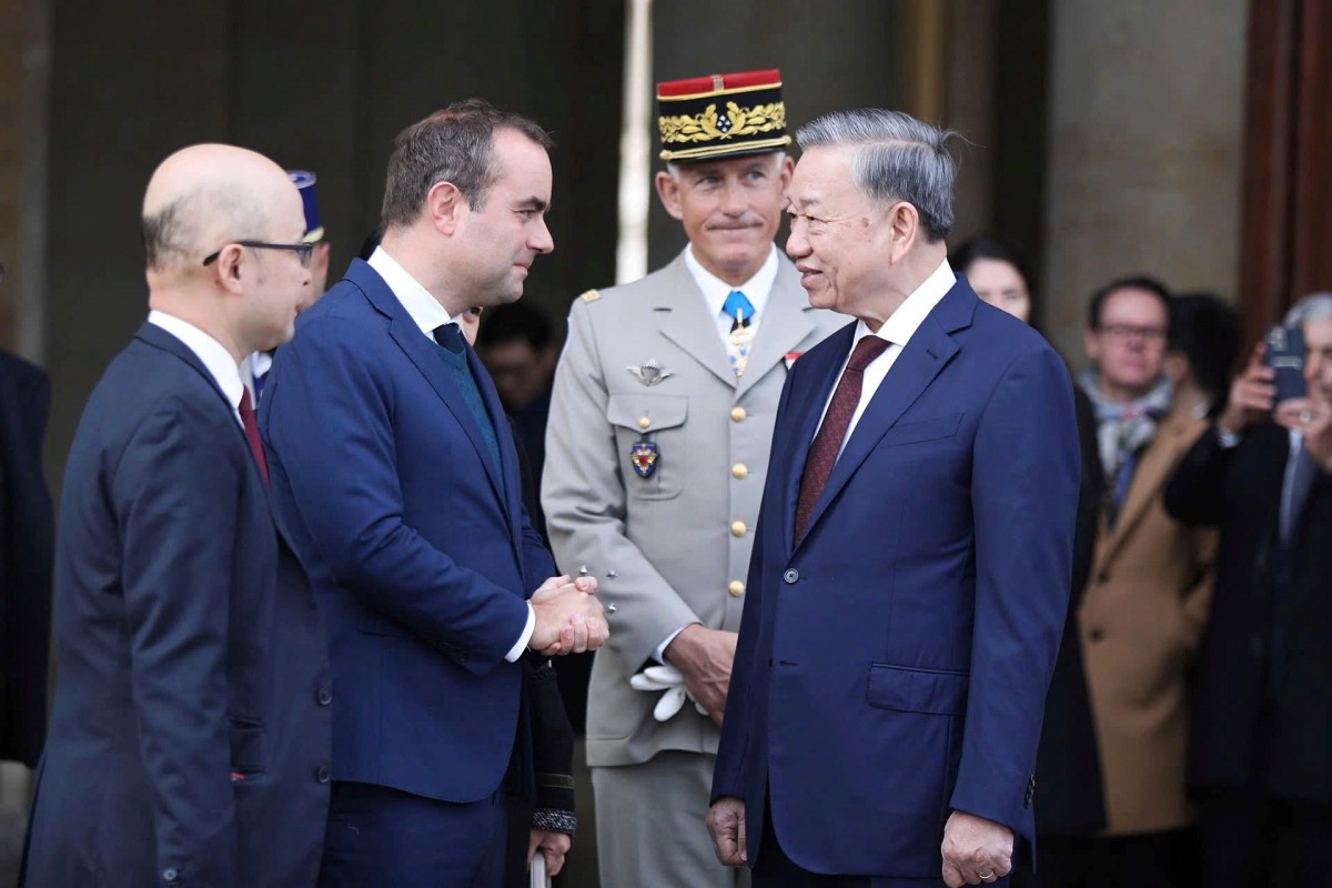 Lễ đón trọng thể Tổng Bí thư, Chủ tịch nước Tô Lâm thăm Pháp