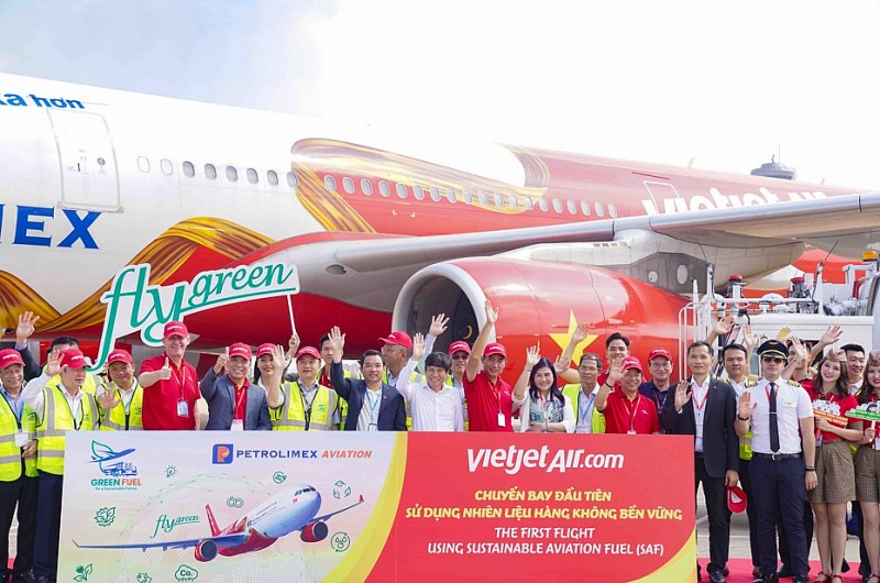 Vietjet tiên phong khai thác chuyến bay sử dụng nhiên liệu hàng không bền vững SAF