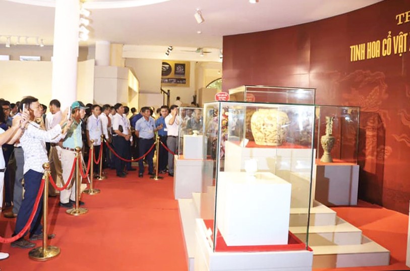 2 trong số 11 bảo vật quốc gia của tỉnh Hải Dương hiện đang lưu giữ và trưng bày tại Bảo tàng tỉnh.