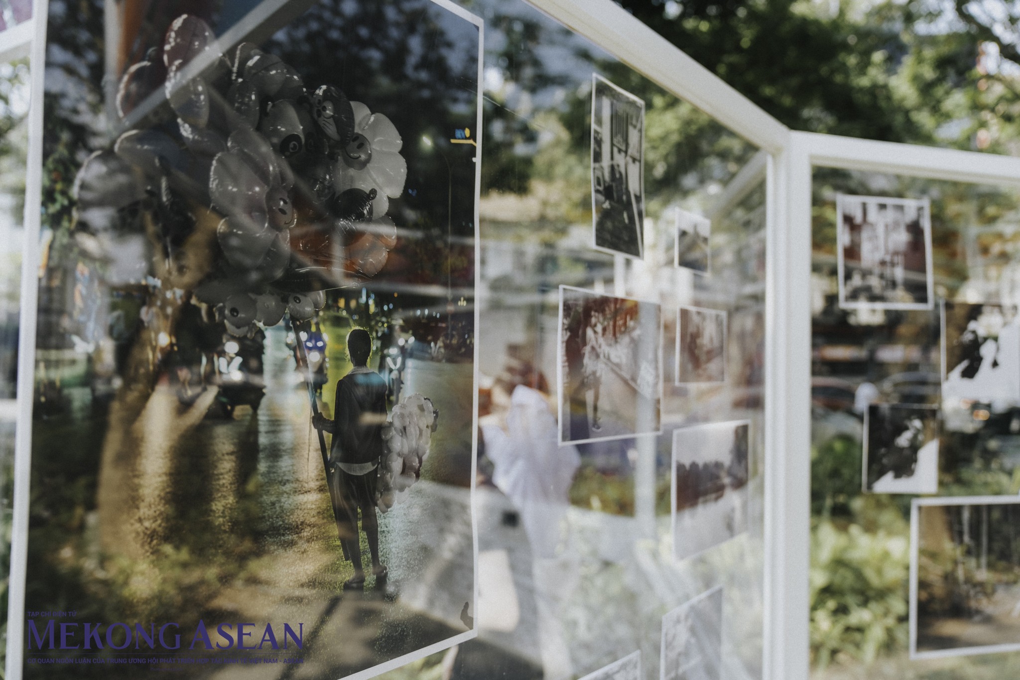 Triển lãm sắp đặt lấy ý tưởng từ sắc màu cực quang tại Hà Nội