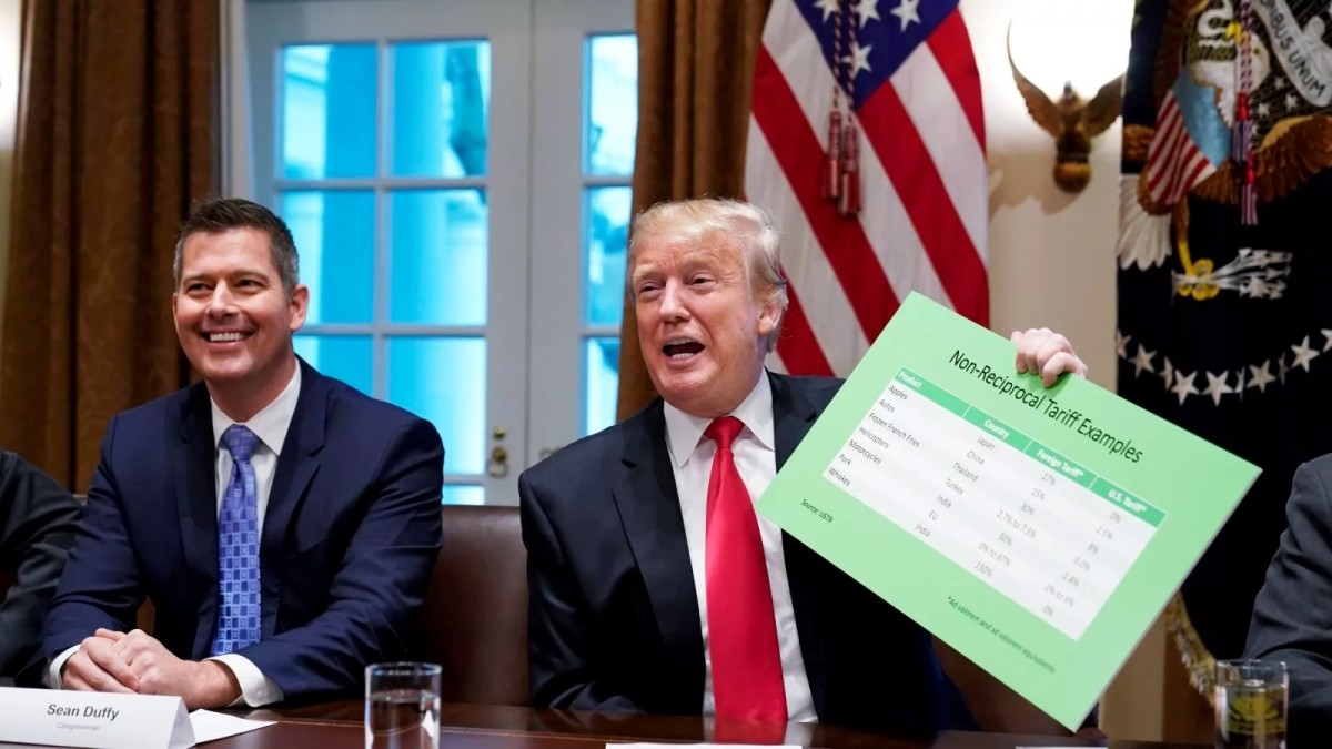 Ông Trump chọn thêm một người dẫn chương trình Fox News vào nội các