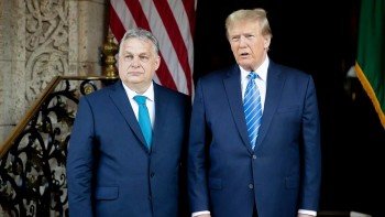 Ông Trump xem xét đề xuất ngừng bắn tại Ukraine vào Giáng sinh