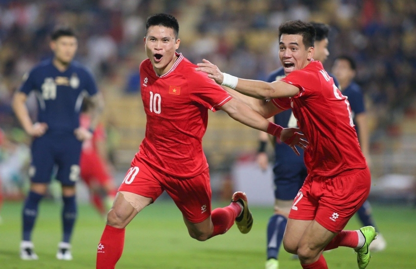 Việt Nam nâng cup vô địch ASEAN Cup 2024: Một mùa giải trọn vẹn