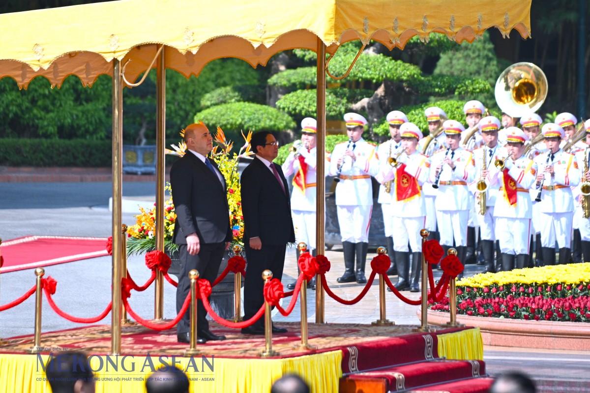 Thủ tướng Phạm Minh Chính chủ trì lễ đón Thủ tướng Nga Mikhail Mishustin