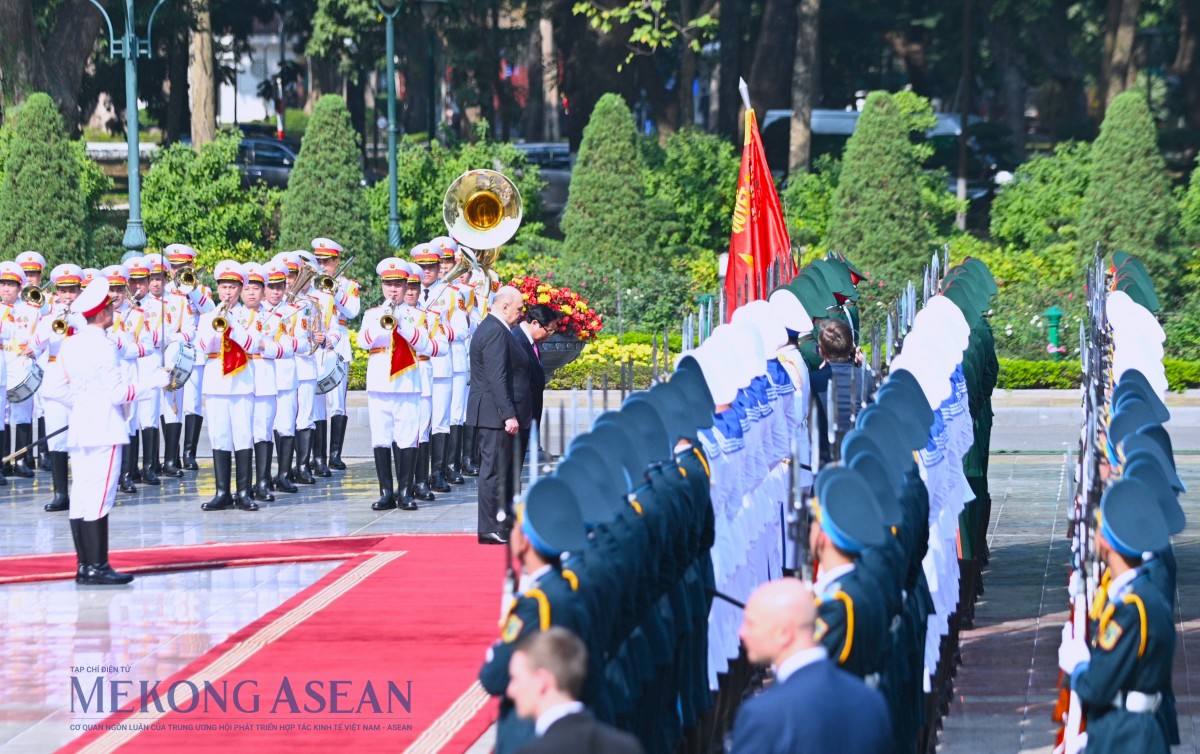 Thủ tướng Phạm Minh Chính chủ trì lễ đón Thủ tướng Nga Mikhail Mishustin