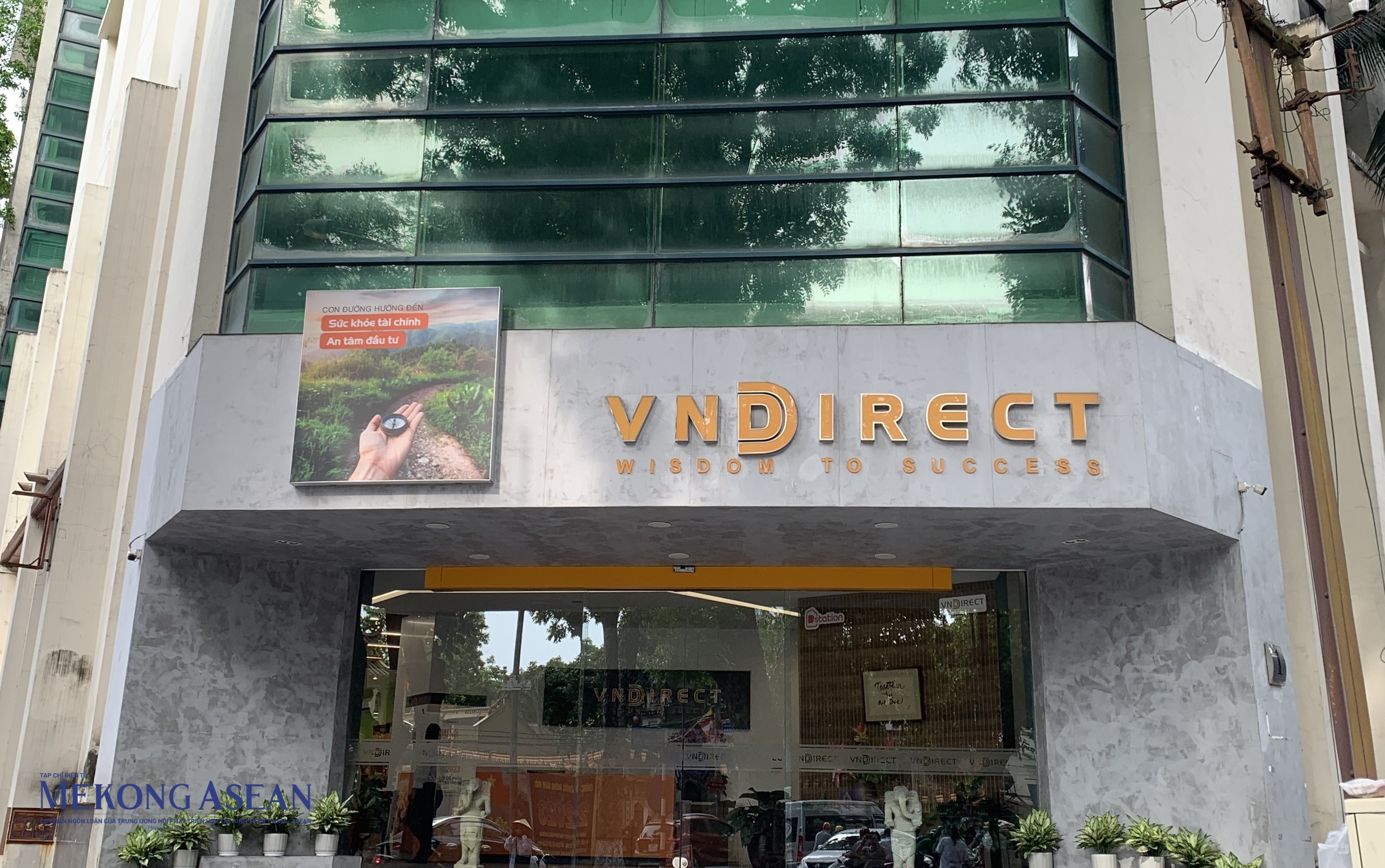 VNDirect tăng trích lập dự phòng cho khoản nợ từ nhóm Trung Nam