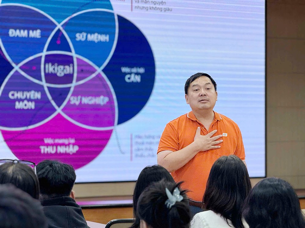 Người miền Bắc đắp đê, người miền Nam đón lũ