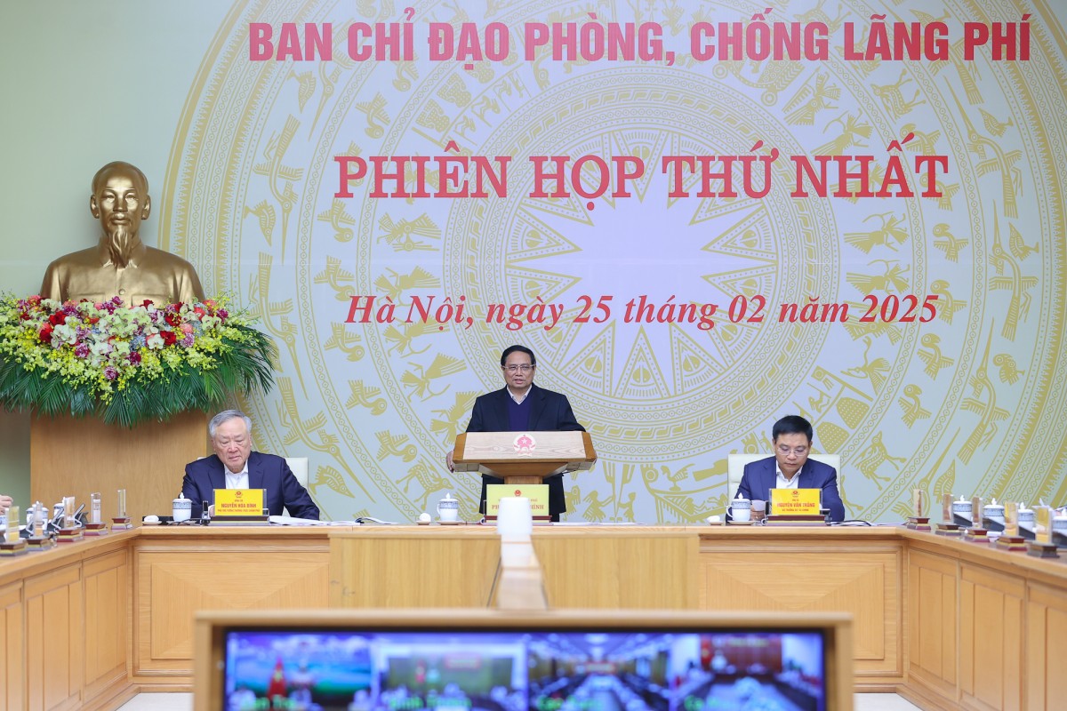 Thủ tướng Phạm Minh Chính phát biểu tại phiên họp thứ nhất của Ban Chỉ đạo phòng, chống lãng phí. Ảnh: VGP.