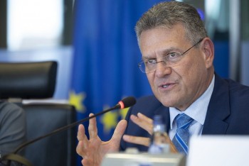 EU kêu gọi Mỹ ‘tôn trọng thay vì đe dọa’ sau khi ông Trump đề xuất áp thuế 50%