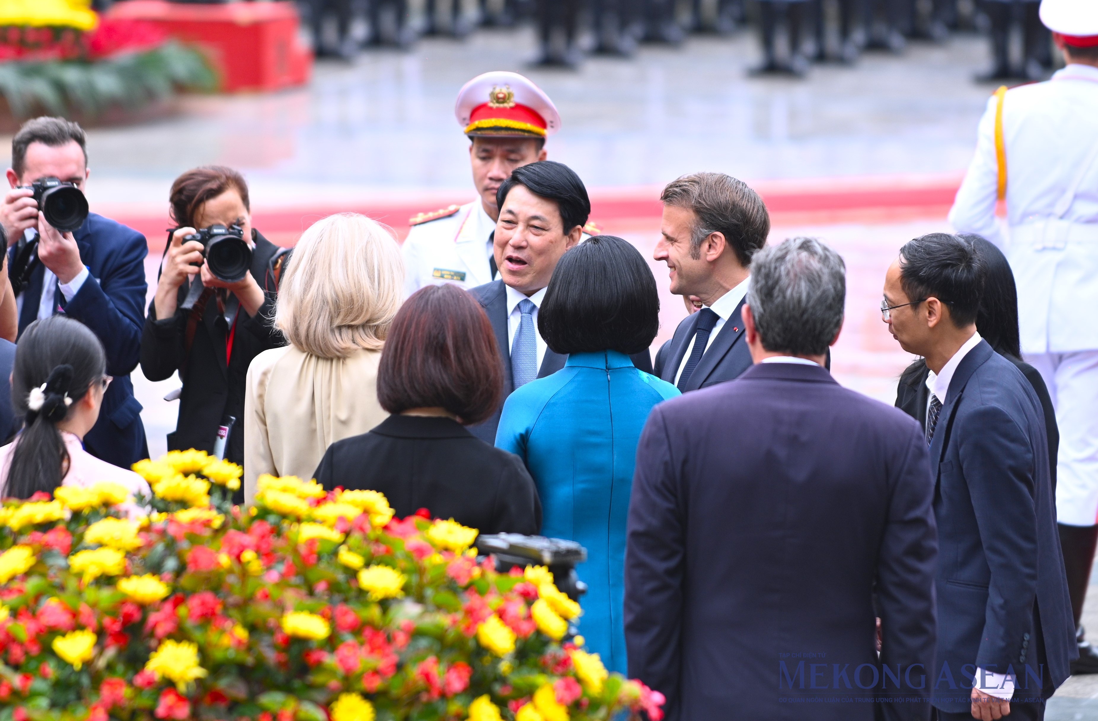 Chủ tịch nước Lương Cường chủ trì lễ đón Tổng thống Pháp