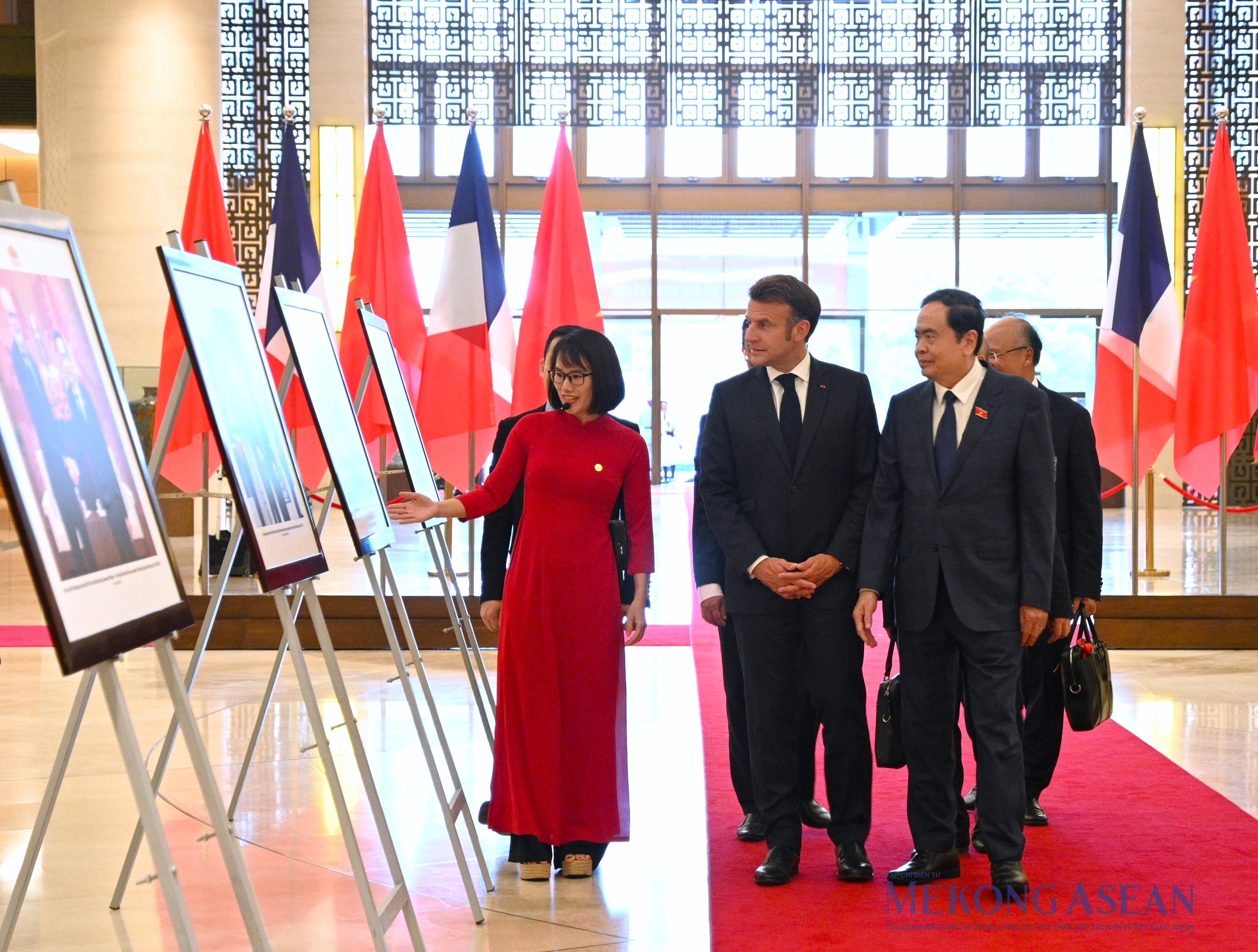 Chủ tịch Quốc hội Trần Thanh Mẫn hội kiến Tổng thống Pháp