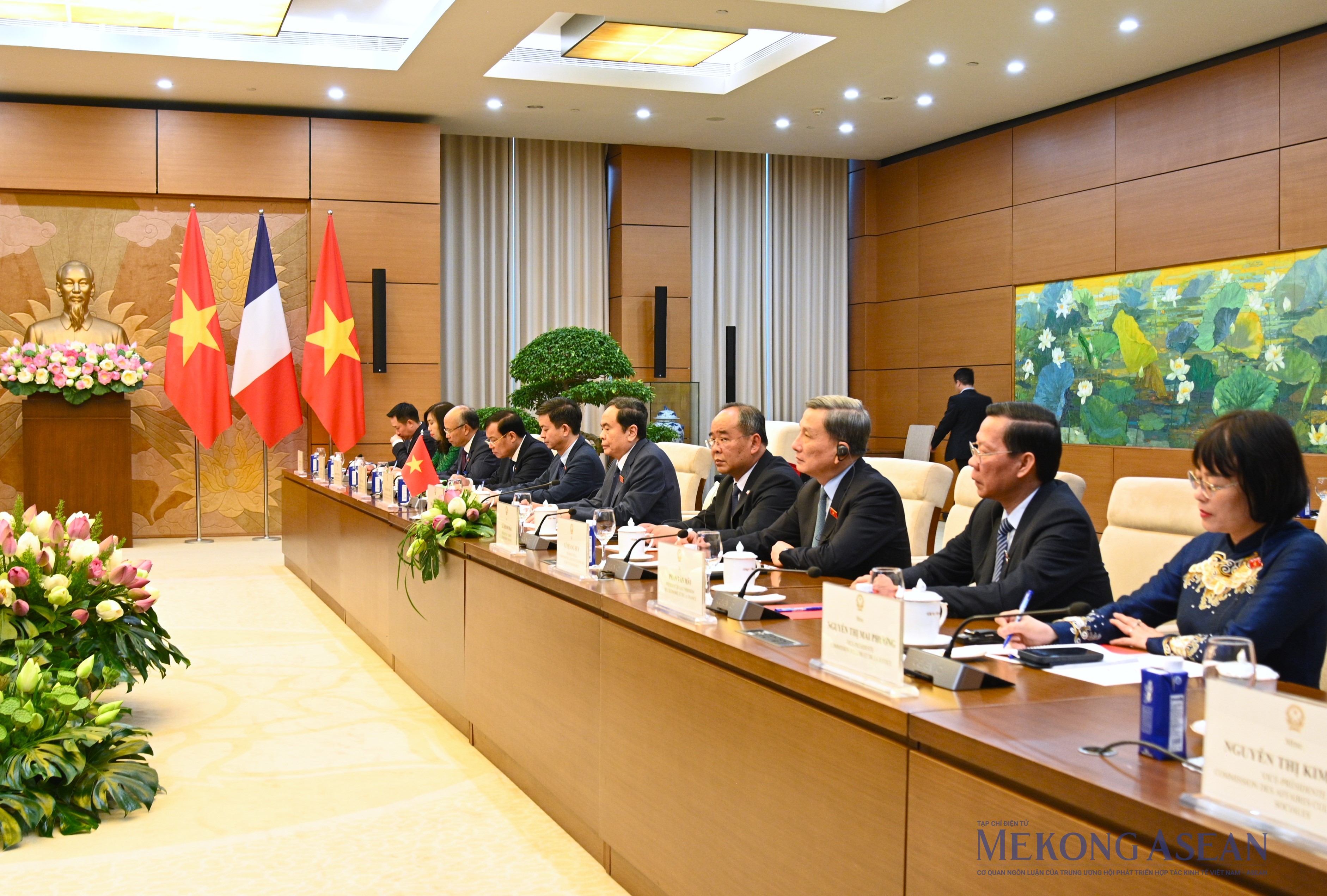 Chủ tịch Quốc hội Trần Thanh Mẫn hội kiến Tổng thống Pháp