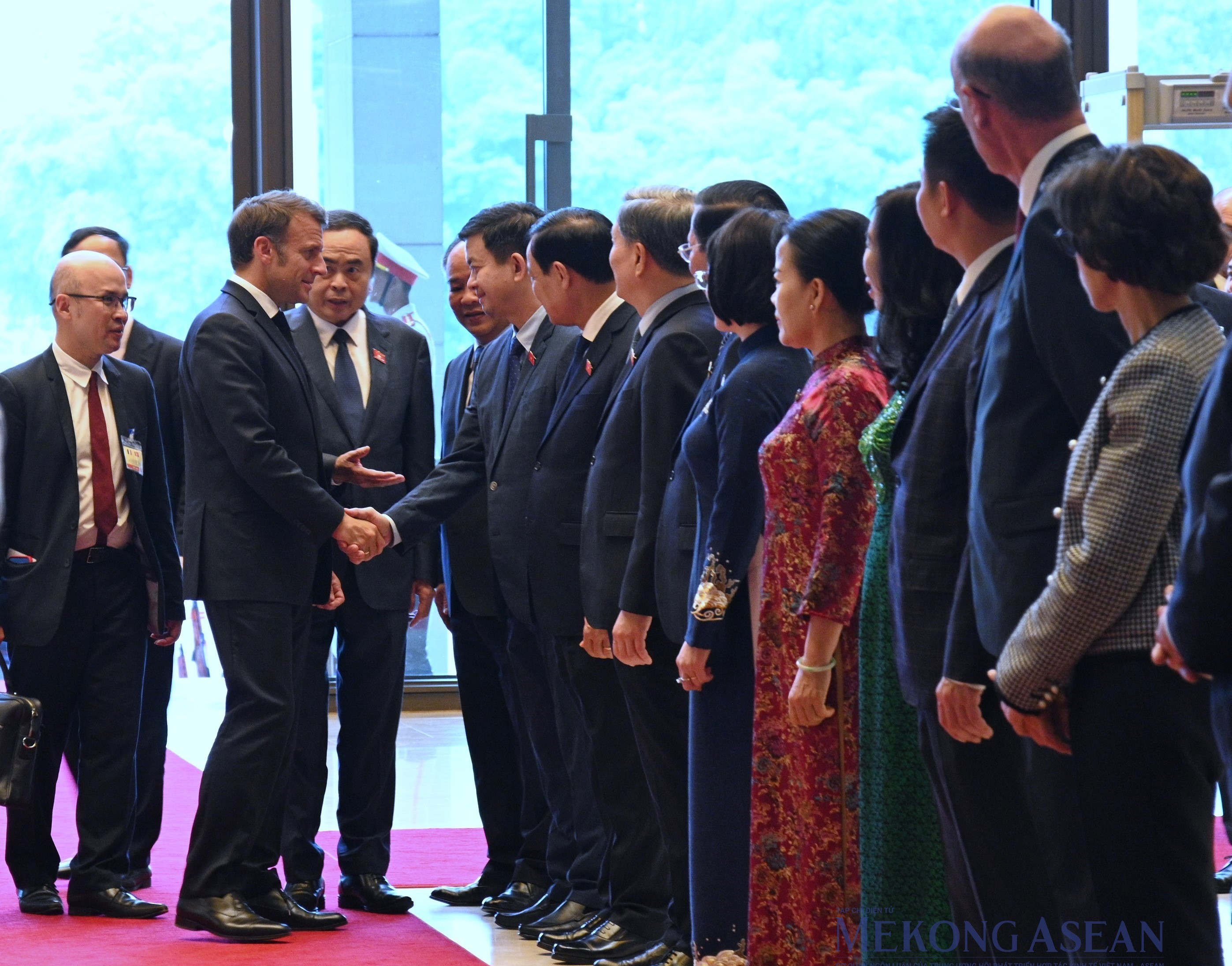 Chủ tịch Quốc hội Trần Thanh Mẫn hội kiến Tổng thống Pháp