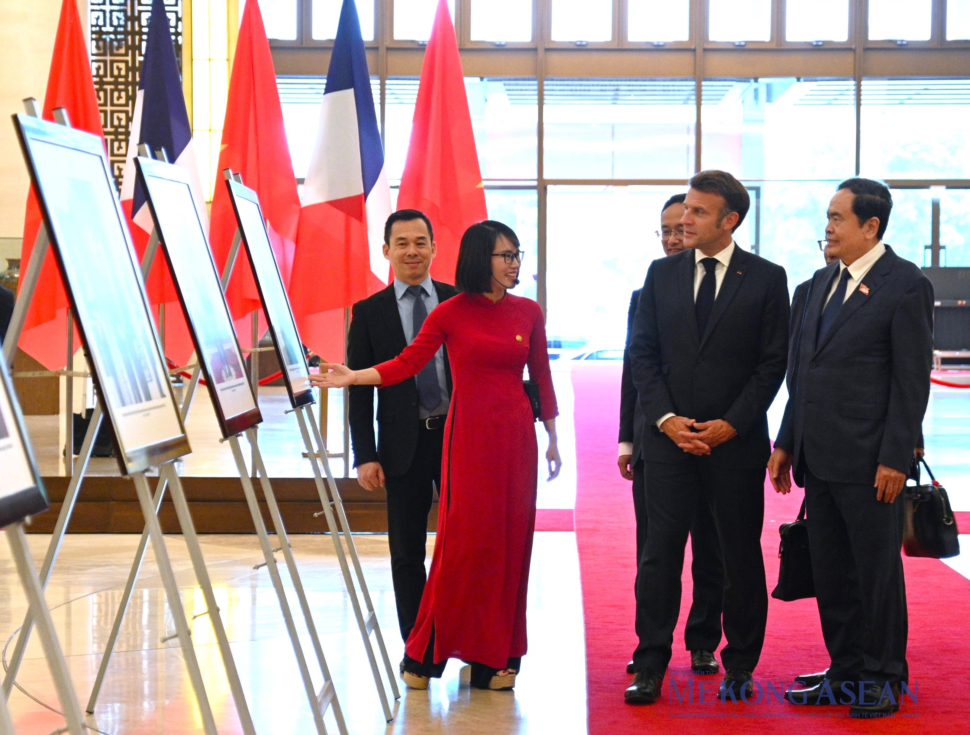 Chủ tịch Quốc hội Trần Thanh Mẫn hội kiến Tổng thống Pháp