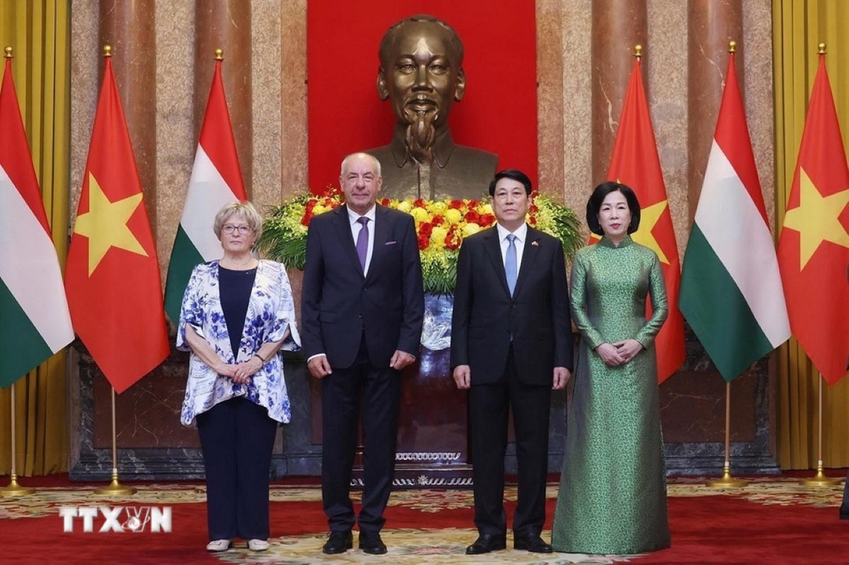 Chủ tịch nước Lương Cường chủ trì lễ đón Tổng thống Hungary