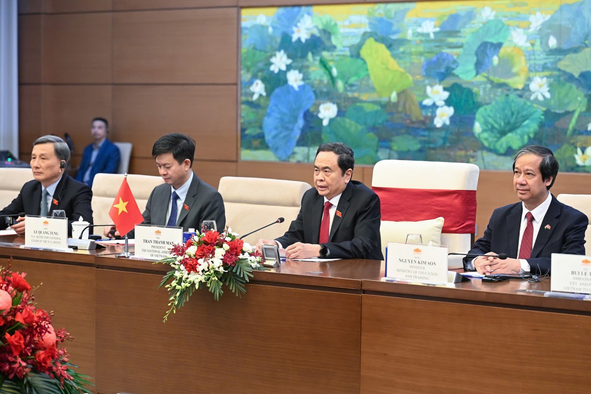 Chủ tịch Quốc hội Trần Thanh Mẫn hội kiến Tổng thống Hungary