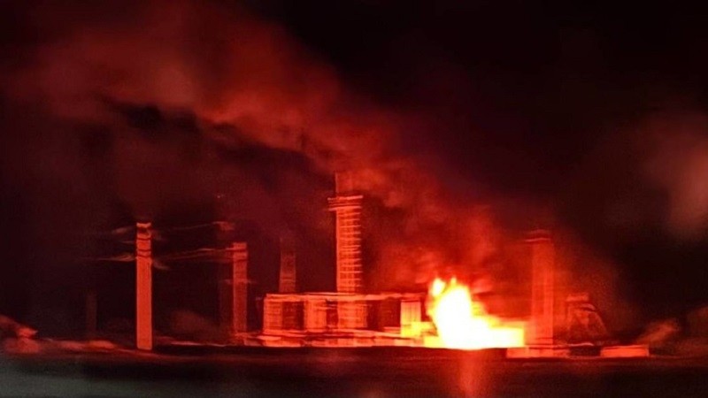 Trạm biến áp ở huyện Genichesky, tỉnh Kherson sau cuộc không kích. Ảnh: Telegram/@SALDO_VGA