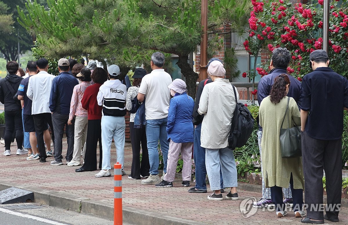 Cử tri Hàn Quốc đi bầu Tổng thống mới