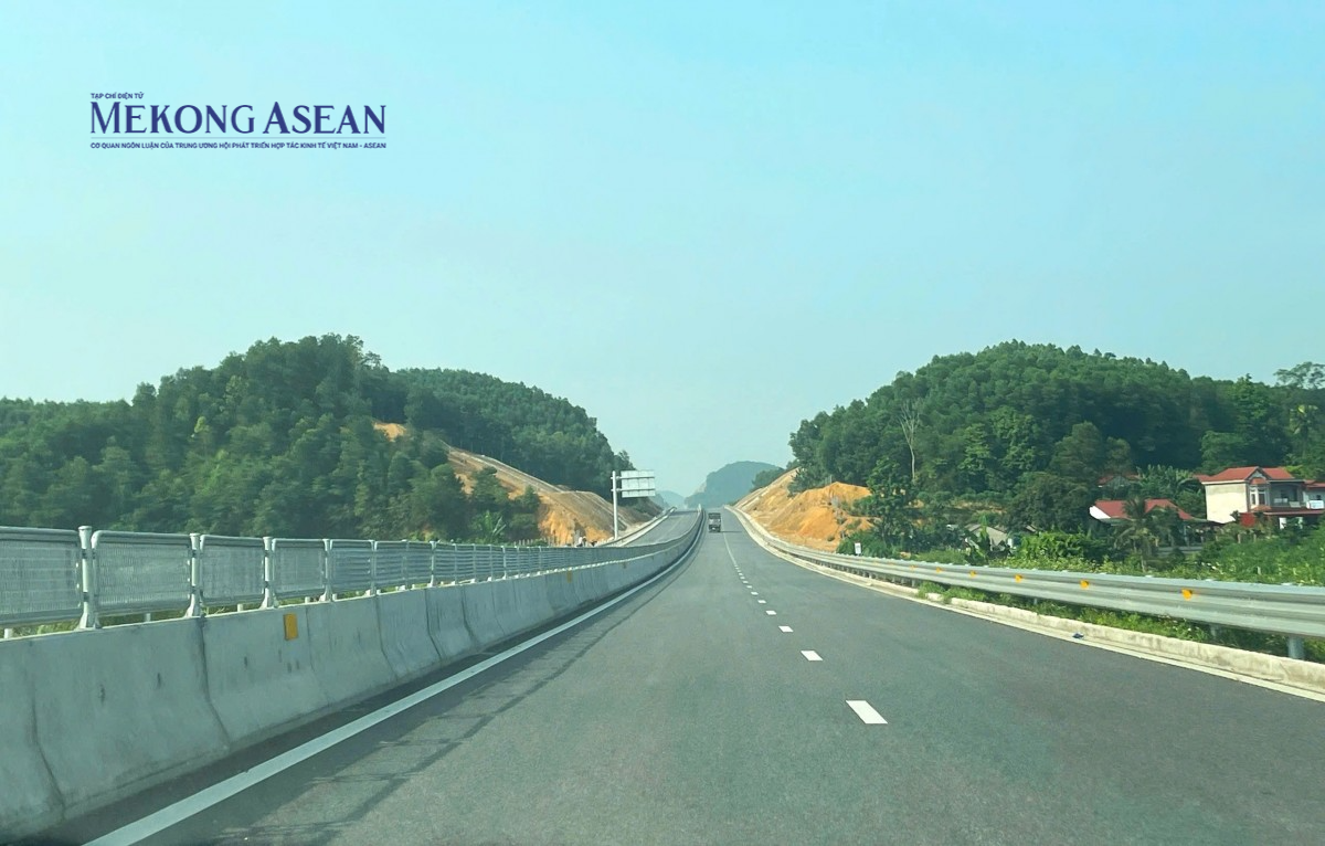 Cao tốc Nội Bài - Lào Cai. Ảnh: Thảo Ngân - Mekong ASEAN.