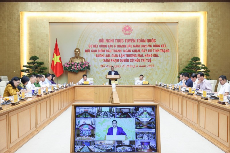 Thủ tướng Phạm Minh Chính: 'Quét sạch thuốc giả, thực phẩm giả'