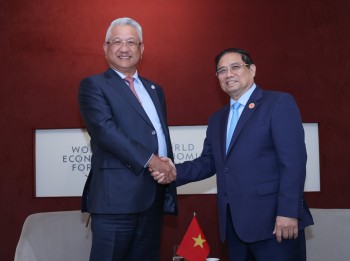 Thủ tướng tiếp Chủ tịch công ty Foxconn Industrial Internet