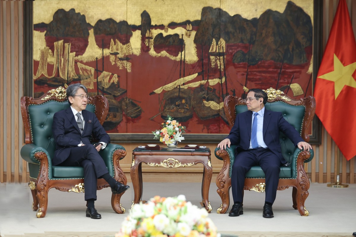 Thủ tướng đề nghị JBIC tiếp tục đồng hành hỗ trợ Việt Nam trong lĩnh vực chuyển đổi xanh, trong đó sớm triển khai hỗ trợ vốn vay cho các doanh nghiệp Nhật Bản thực hiện danh sách 15 dự án chuyển đổi xanh tại Việt Nam quy mô hơn 20 tỷ USD trong khuôn khổ AZEC. Ảnh: VGP.