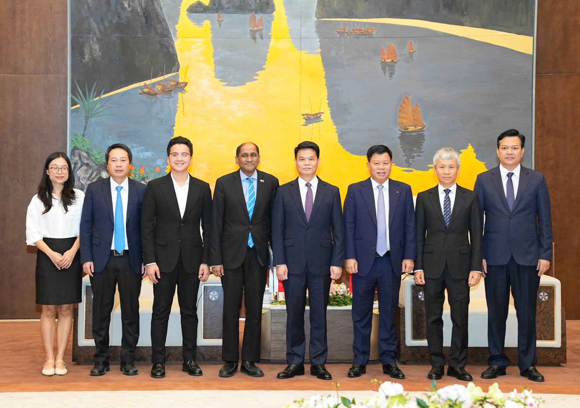 Ông Lê Ngọc Châu tiếp xã giao Đại sứ Singapore tại Việt Nam đến thăm Hải Phòng.