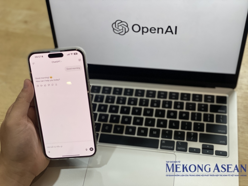 ChatGPT dành cho thanh thiếu niên, Motorola ra smartphone gập tại Việt Nam