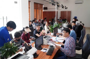 Hải Phòng: Cán bộ làm việc cả ngày nghỉ để giải quyết thủ tục hành chính