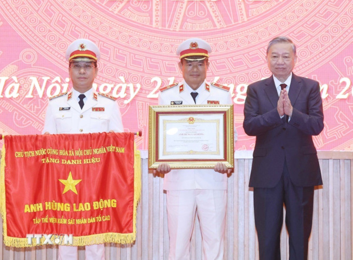 Tổng Bí thư dự Lễ kỷ niệm Ngày truyền thống ngành kiểm sát nhân dân