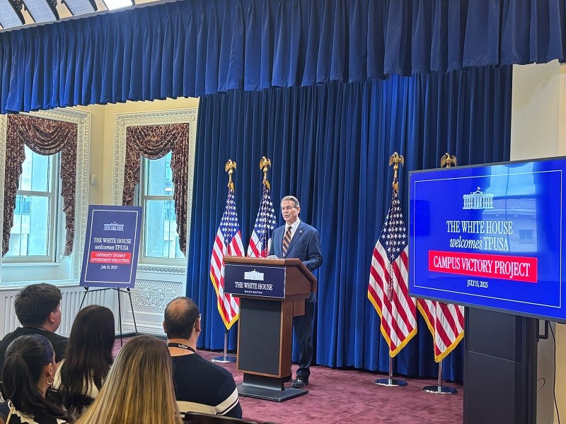 Bộ trưởng Tài chính Mỹ Scott Bessent tại Nhà Trắng ngày 16/7. Ảnh: X/@SecScottBessent