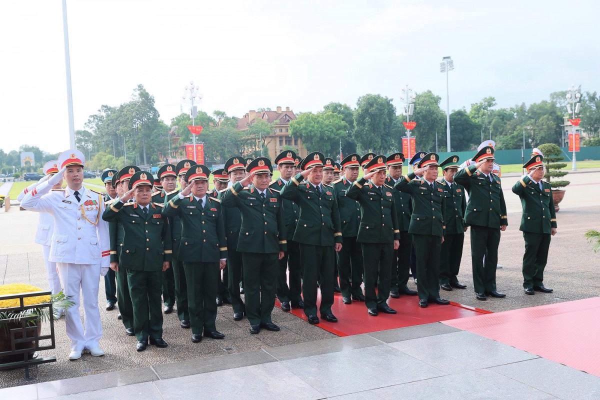 Lãnh đạo Đảng, Nhà nước viếng Chủ tịch Hồ Chí Minh và các Anh hùng liệt sĩ Lãnh đạo Đảng, Nhà nước viếng Chủ tịch Hồ Chí Minh và các Anh hùng liệt sĩ