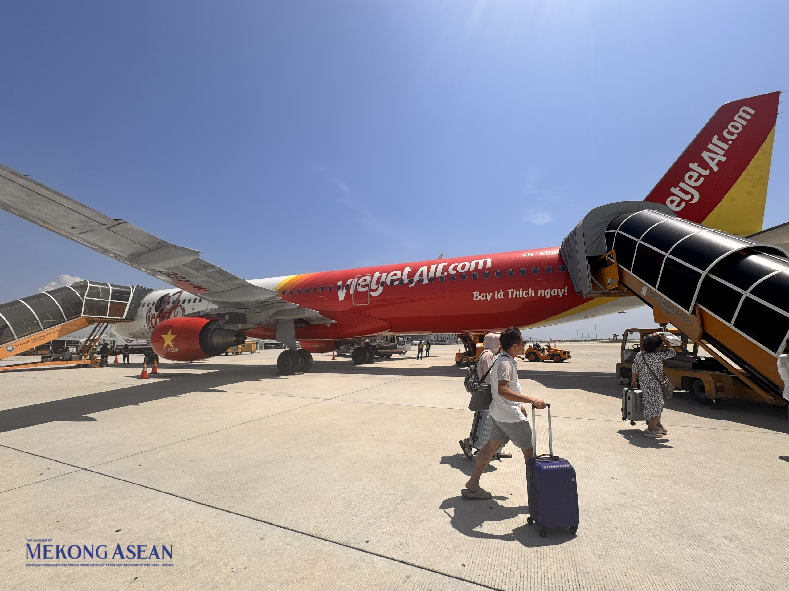 Vietjet lãi gấp 23 lần cùng kỳ, giữ 45% thị phần hàng không nội địa