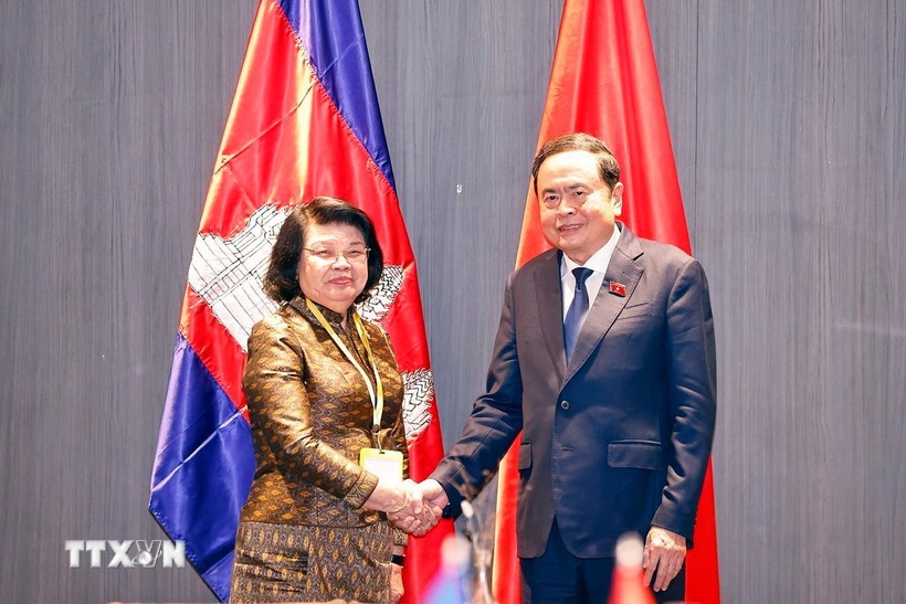 Chủ tịch Quốc hội mong muốn Campuchia và Thái Lan gác lại bất đồng